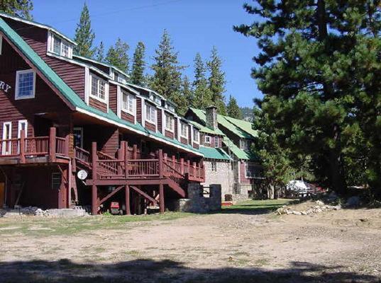 Strawberry Lodge Upper Forni Bagian luar foto